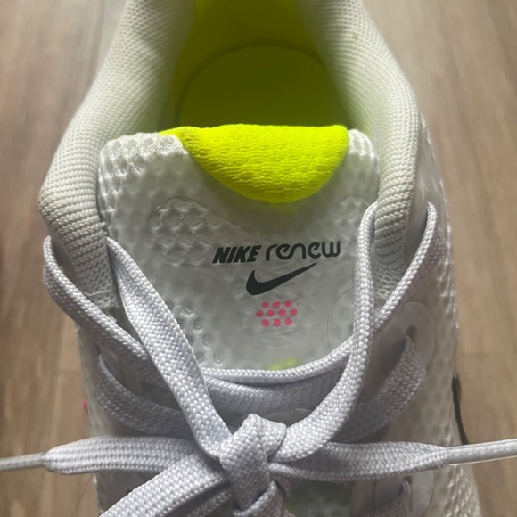 Nike Renew Run Platinum Tint White - Picture 7 of 7